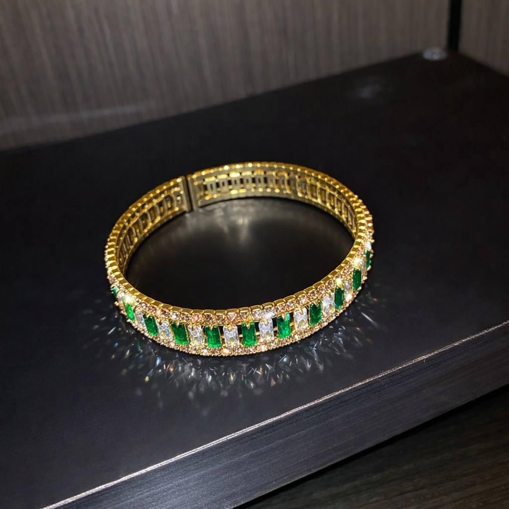 Smaragdgroene statementarmband | Goud