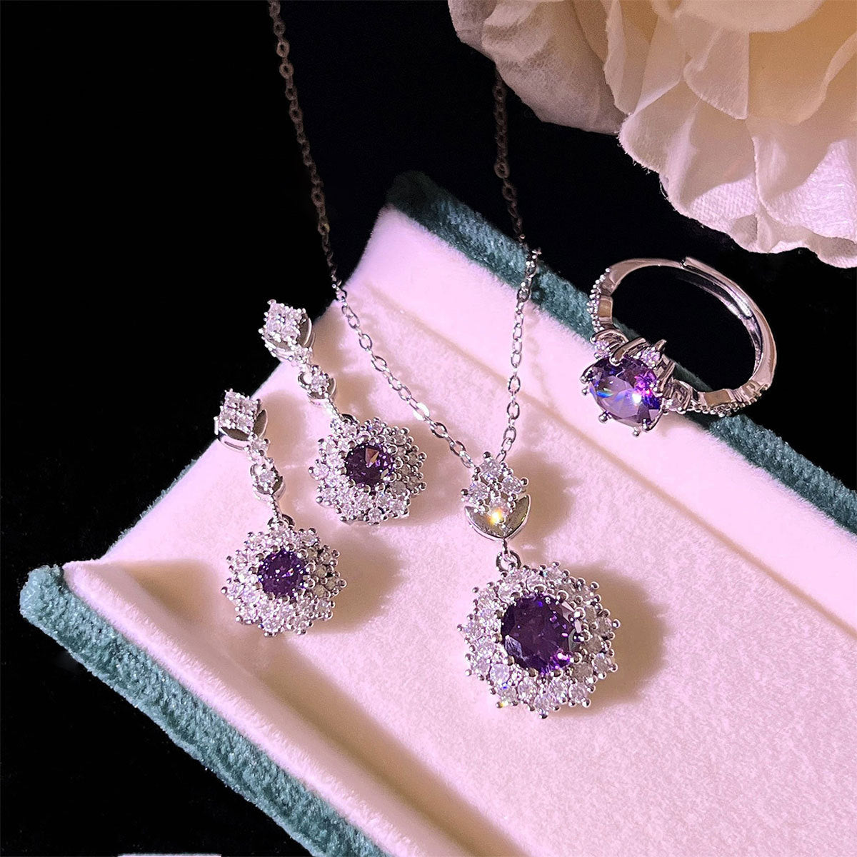 Livia Amethglace Set | Witgoud