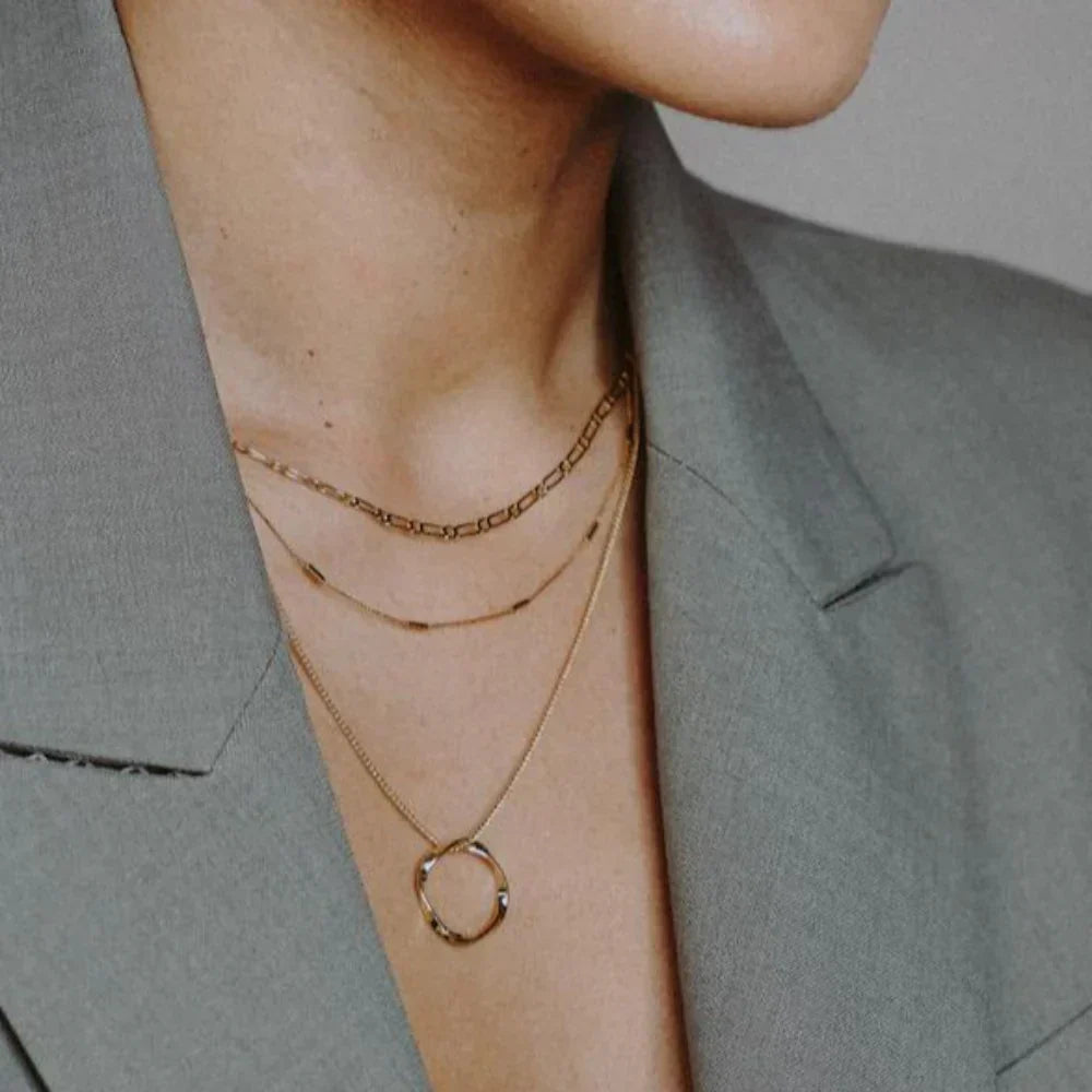 Open Cirkel Drielagen Ketting | Goud