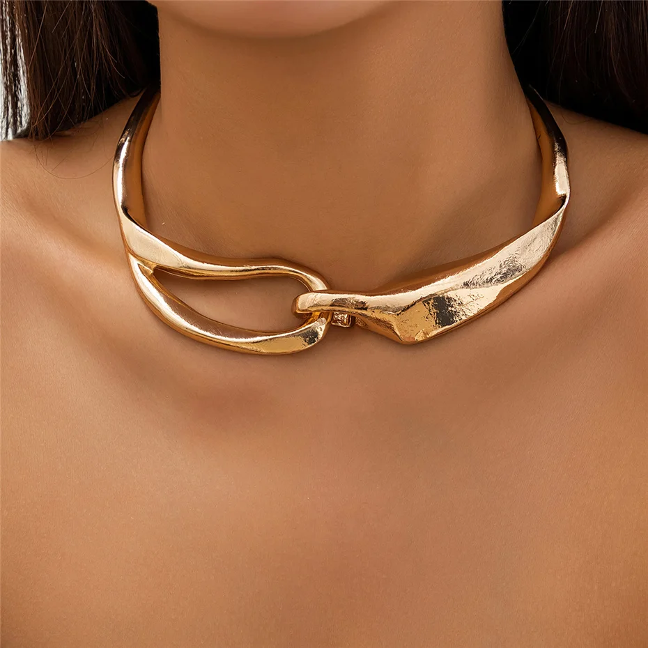 Opvallende Ketting Met Structuur En Gouden Schakels