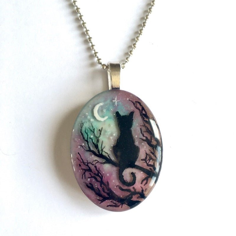 Ketting met katmotief en decoratief ontwerp